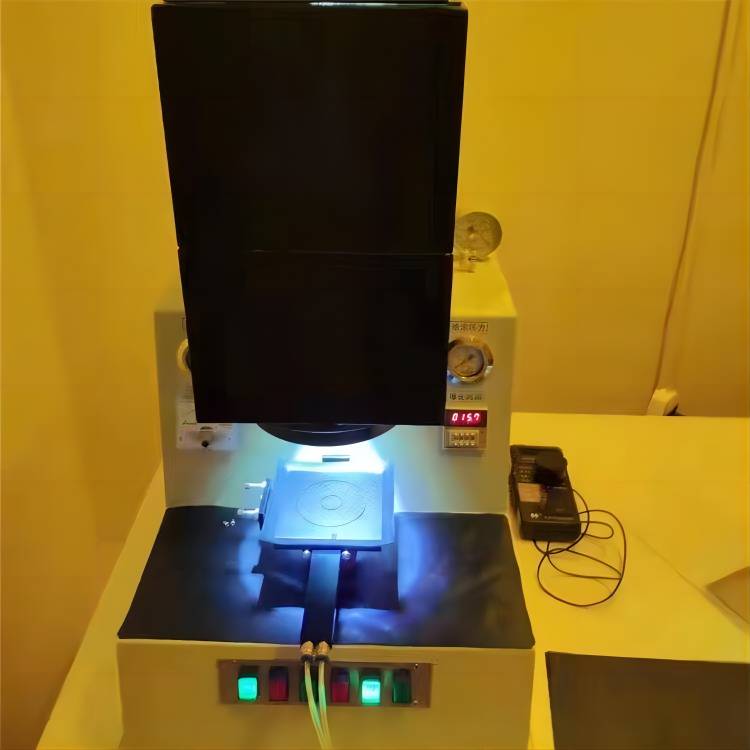 C-43型 國(guó)產(chǎn)高精度光刻機(jī)